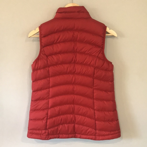 ⭐️ Patagonia Puff Down Vest - Picture 5 of 6